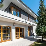 Serenity Luxusni S Virivkou A Zahradou U Prahy Villa *