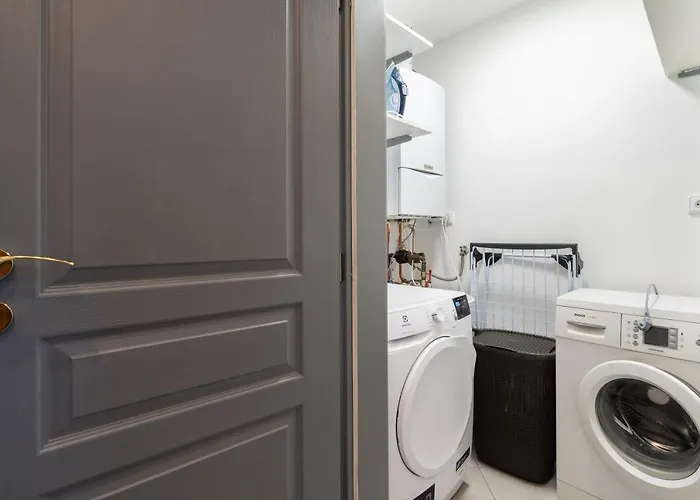 Villa Serenity Luxusní S Vířivkou A Zahradou U Prahy Praga